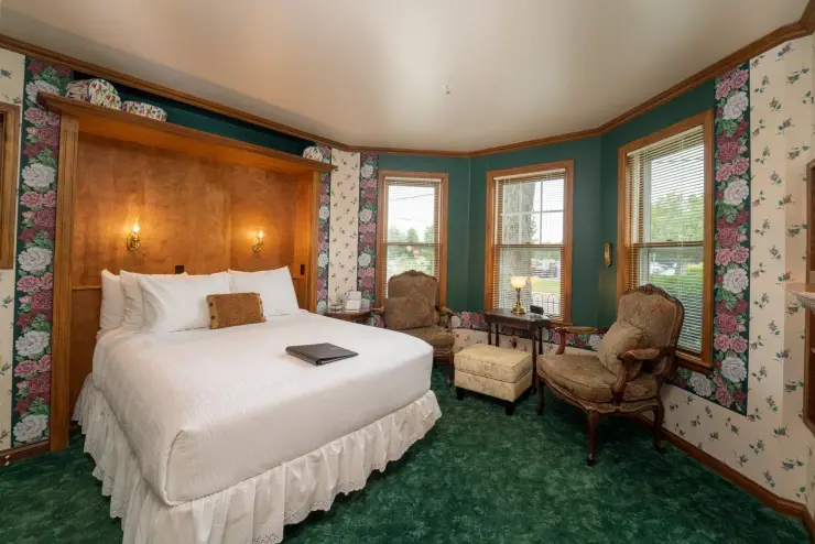 Mendelson Resort Room at Yelton Manor Guest House