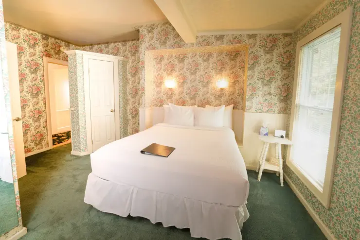 Forget Me Not Room at Yelton Manor